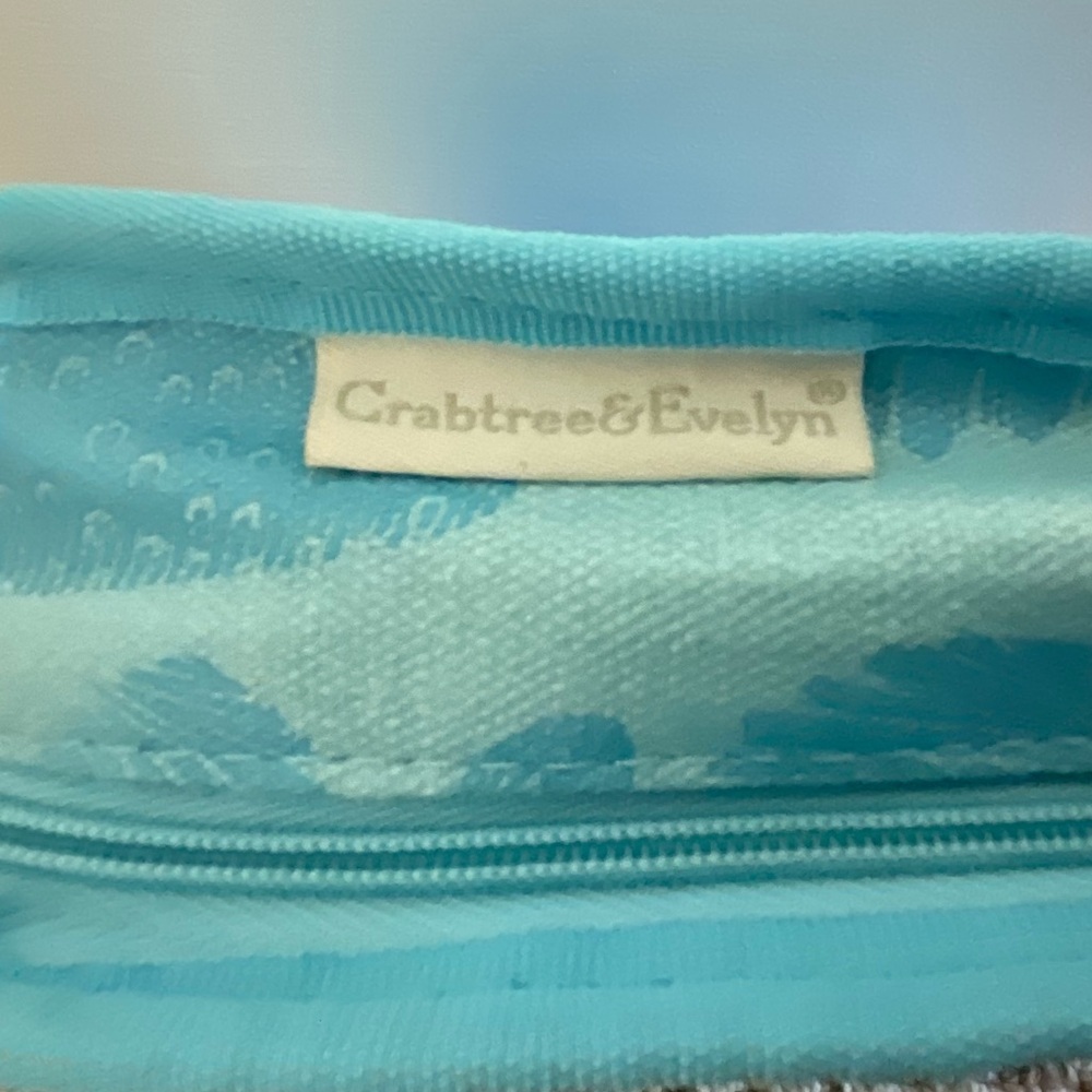 Crabtree & Evelyn Summer Sea Shell, Blue Travel Bag/Cosmetic Bag - Picture 5 of 15